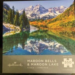 Hallmark 550 piece puzzle
